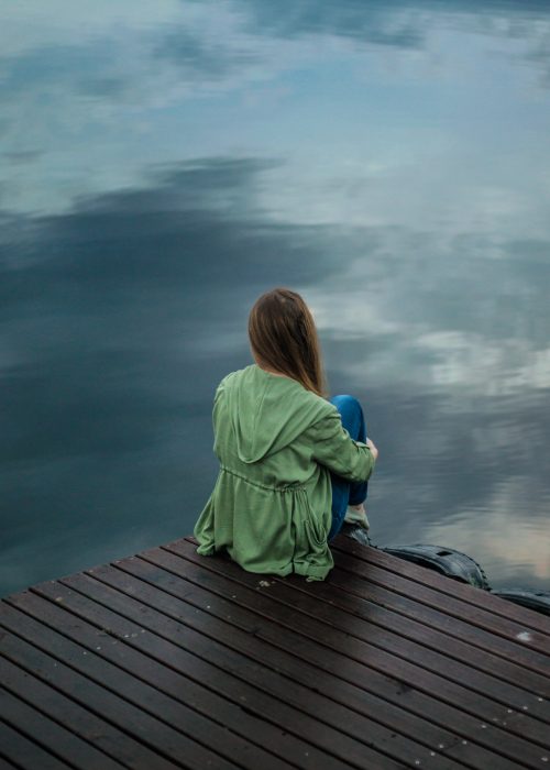 alone-back-view-boardwalk-2865901